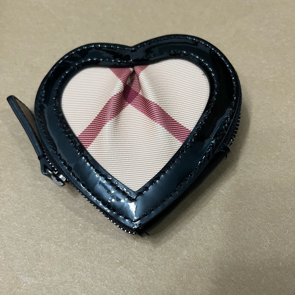 Burberry Heart Nova Coin Purse in Black